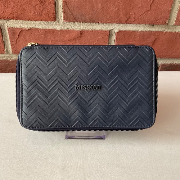 Missoni For Delta Exclusive Travel Toiletry Cosmetic Dark Navy Wave Zip Case NEW - Picture 11 of 11